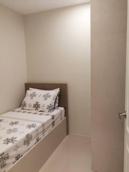 Adria Residences - Emerald Garden - 2 Bedroom Unit For 4 Person Μανίλα Εξωτερικό φωτογραφία